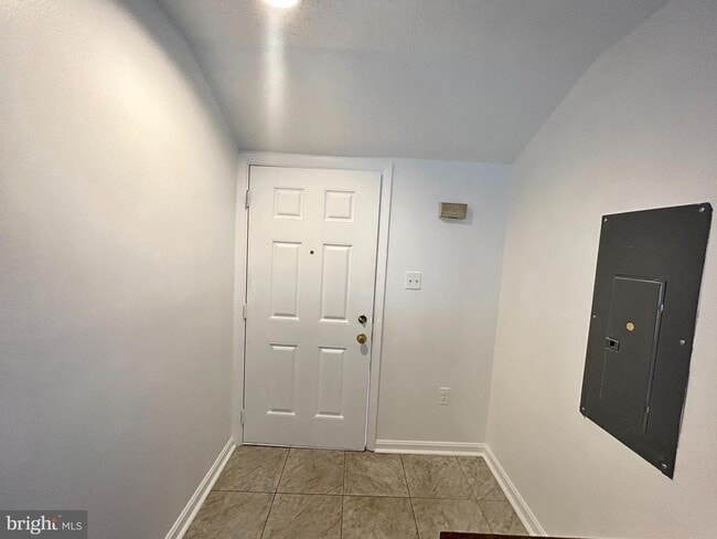 Building Photo - 18217 Leman Lake Dr