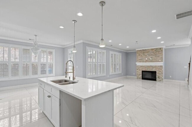 Foto del edificio - 4325 Bellview Ln