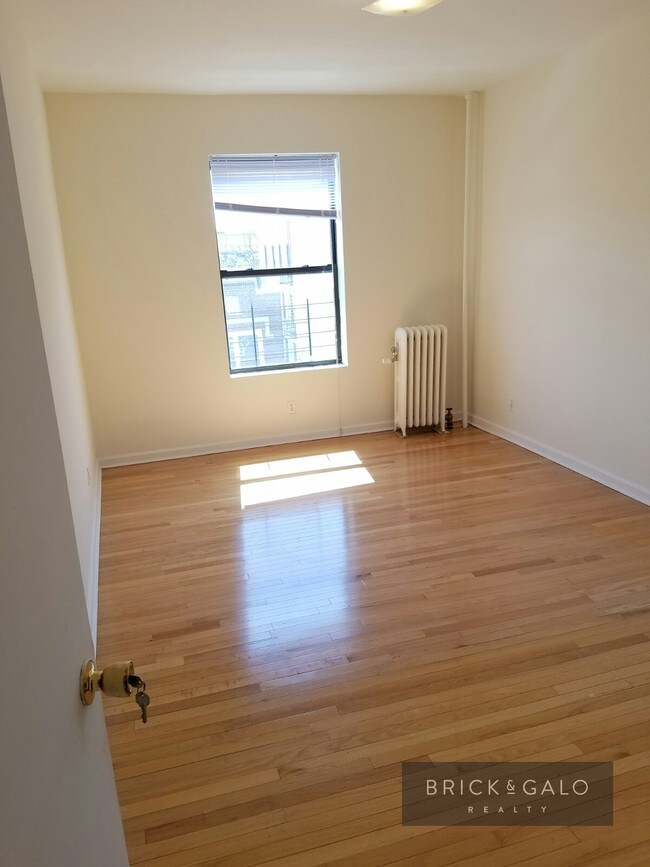 Foto del edificio - 8420 20th Ave