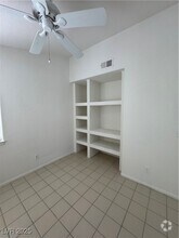 Building Photo - 9224 Kentucky Oaks Dr