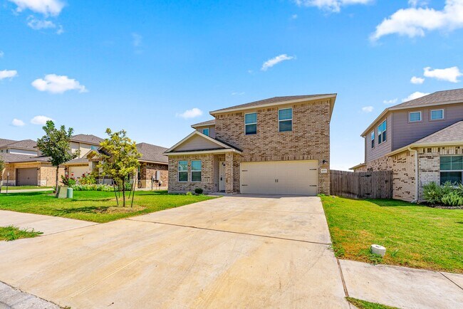 Foto del edificio - Beautiful 4 bedrooms, 2.5 bathrooms home in Manor!!!
