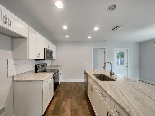 Building Photo - 203 Clayton Rd