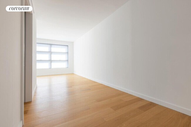 Foto del edificio - 547 W 47th St