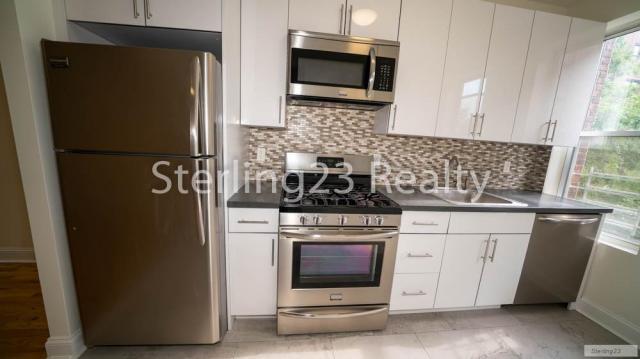 Foto del edificio - 3 bedroom in Flushing NY 11377