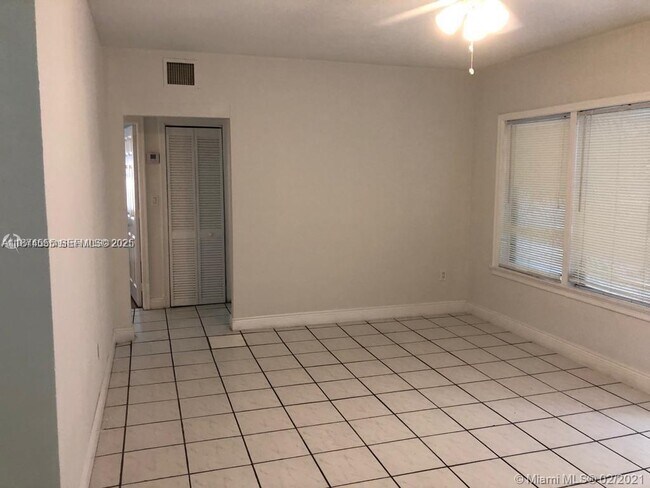 Foto del edificio - 1791 Marseille Dr