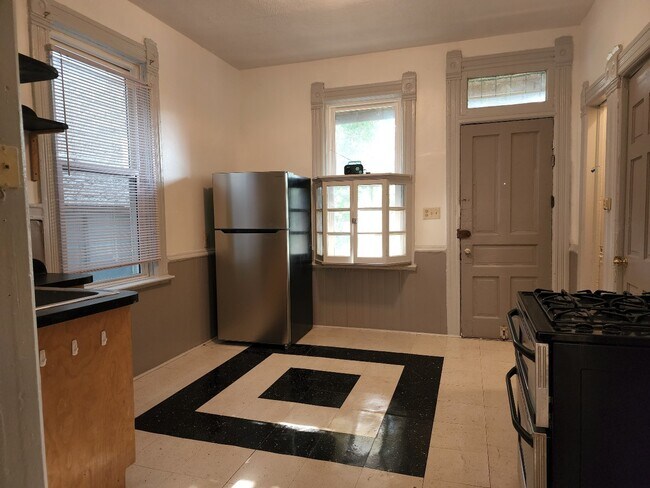 Foto del edificio - 1322 N Greenview Ave