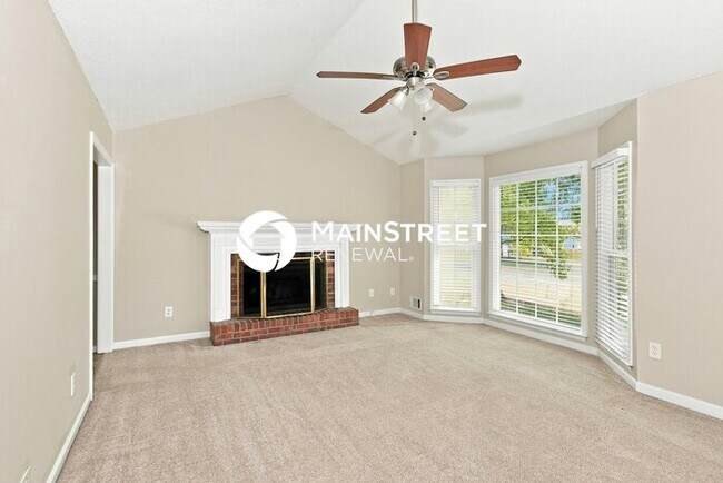 Building Photo - 3 Bedroom Pet-Friendly Home in Marietta, GA with Main Street Renewal