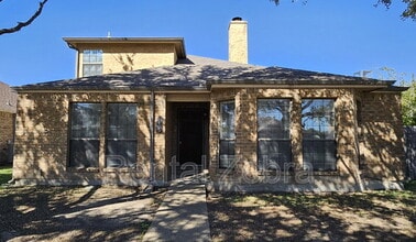 Building Photo - 1405 Paintbrush St
