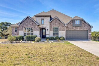 Building Photo - 4700 Topacio Dr