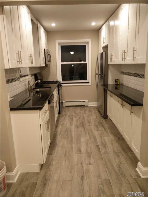 Foto principal - 160-69 Willets Point Blvd