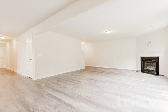 Building Photo - 18 Iron Horse Ct