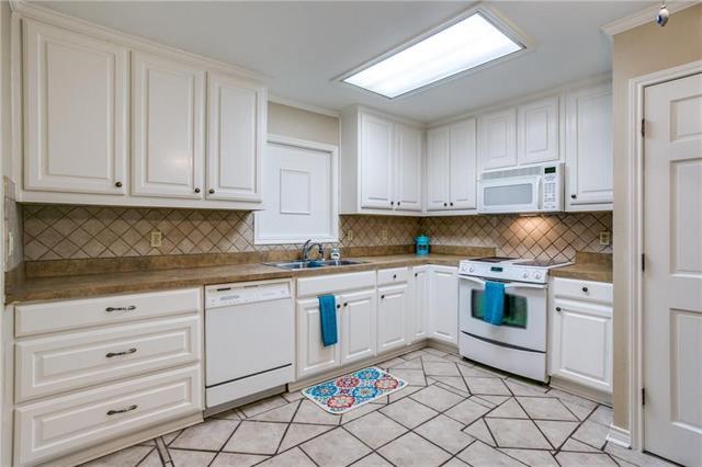 Foto del edificio - 516 Clover Ln