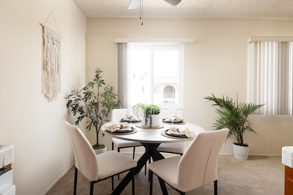 Casa De Windsor - North Clairemont