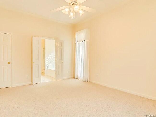 Foto del edificio - 2112 Parkview Dr S