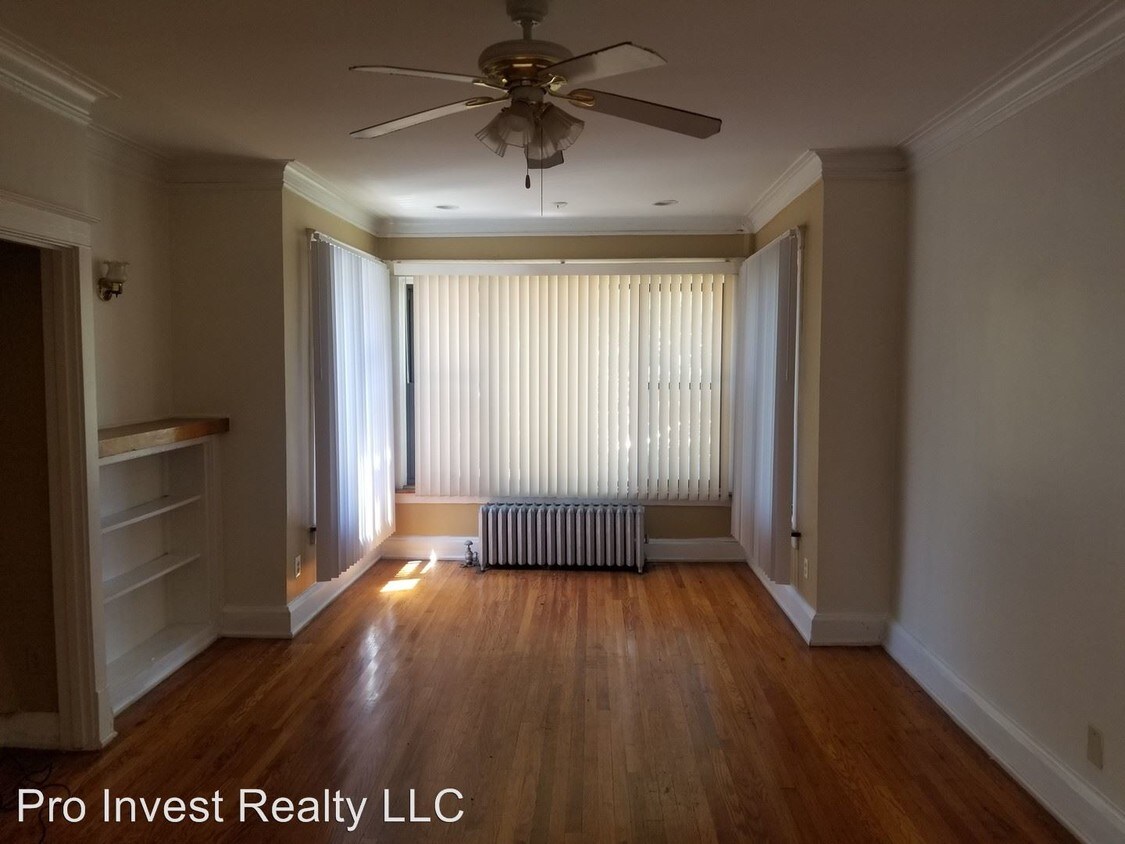 Foto principal - 7403 S Euclid Ave