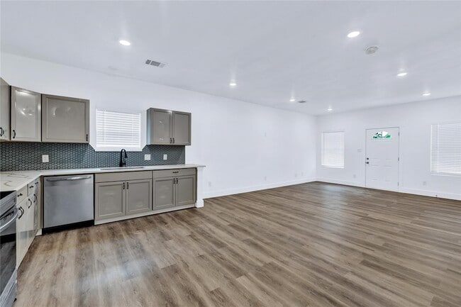 Foto del edificio - 1027 W Coffin St