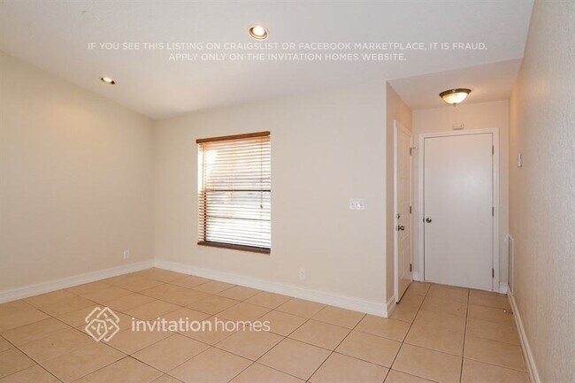 Foto del edificio - 1371 Denlow Ln