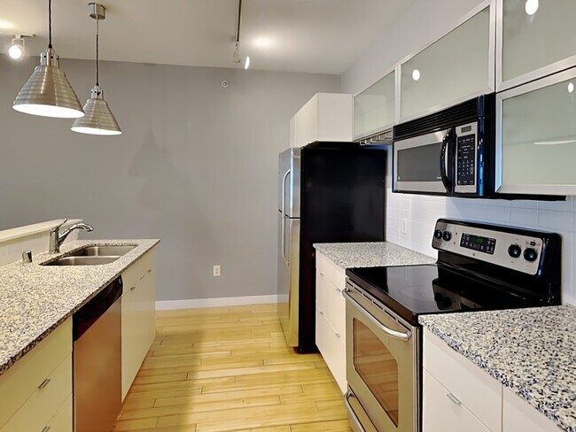 Building Photo - 1111 S Akard St