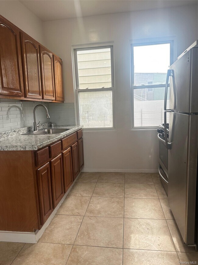 Foto del edificio - 108-69 50th Ave