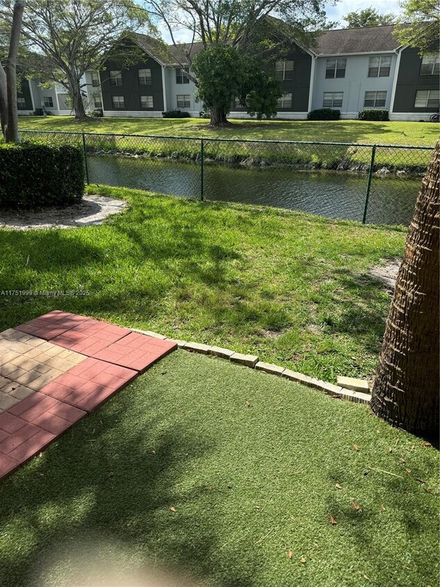 Primary Photo - 7900 NW 6th St