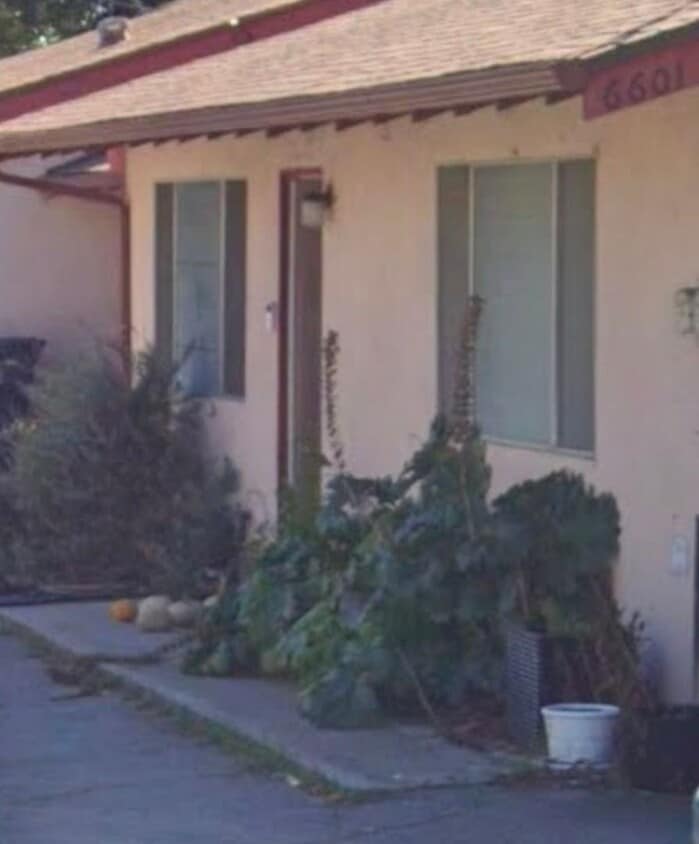 Foto del edificio - Cute 2 bedroom 1 3/4 bath