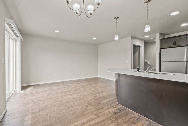 Building Photo - 5739 Summerland Dr