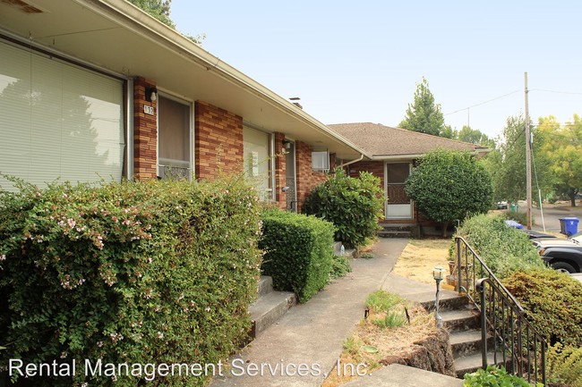 Building Photo - 126-140 NE 59th Ave