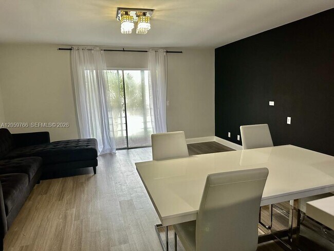 Foto del edificio - 22605 SW 66th Ave