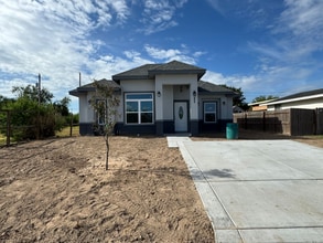 Building Photo - 3218 Nancy St
