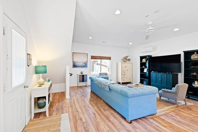 Foto del edificio - Tranquil loft retreat with open floorplan!...