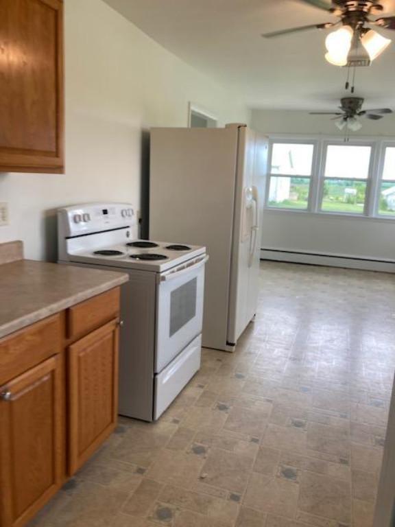 Building Photo - 3 bedroom in GENESEO IL 61254
