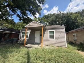 Building Photo - 852 Marianna St