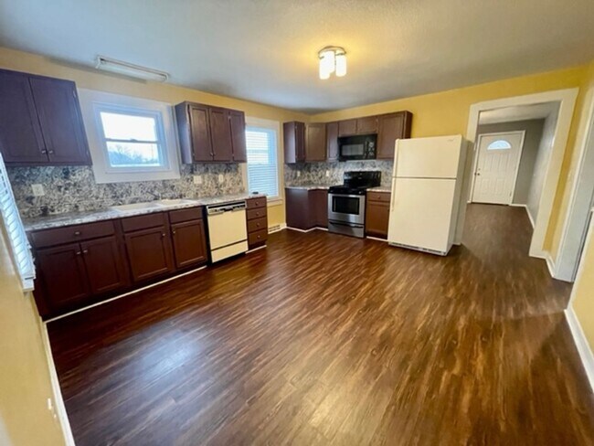 Building Photo - 1443 N. LAFONTAINE AVE. - NO PETS - CALL O...