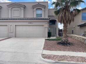 Building Photo - 11726 Dos Palmas Dr