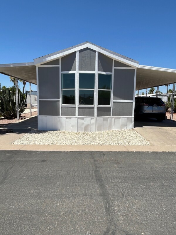 Primary Photo - 9427 E University Dr