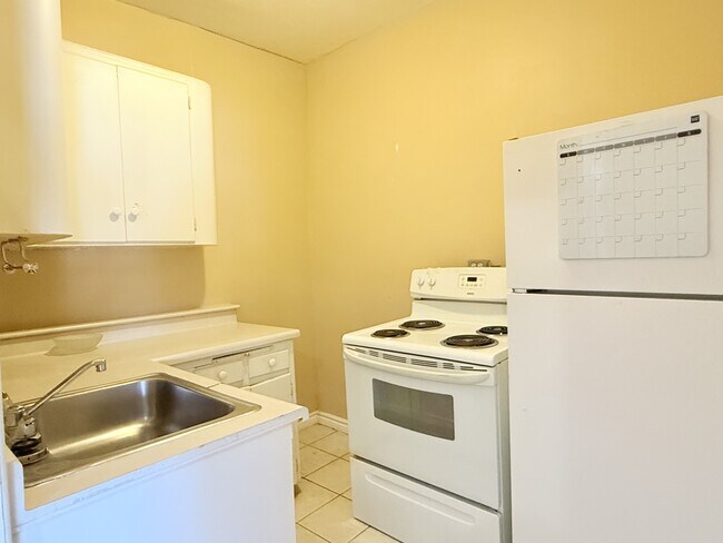 Photo du bâtiment - 1441 Wyandotte St E