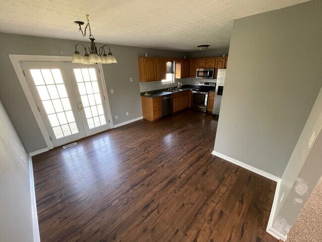 Building Photo - 4BD/3BA Single Family Home