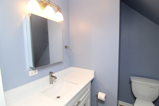 Foto del edificio - 3732 N Ashland Ave