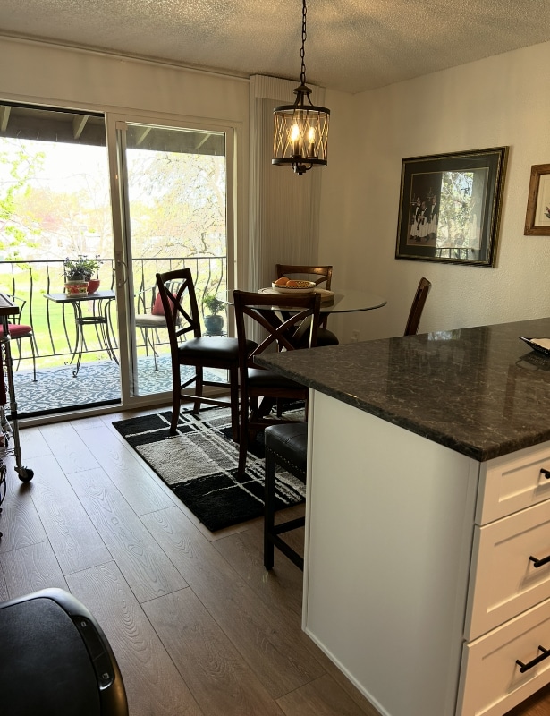 Foto del edificio - 303 Gage Blvd