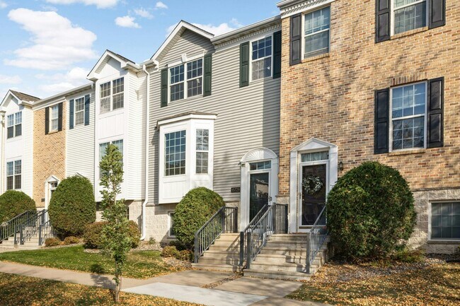 Foto del edificio - 15729A  Porchlight Lane