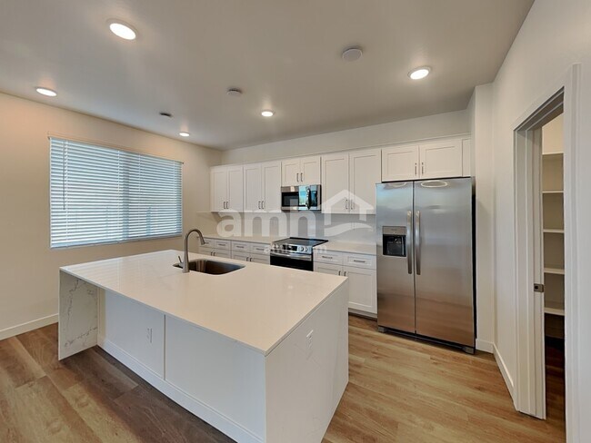 Building Photo - 9742 W Luxton Ln