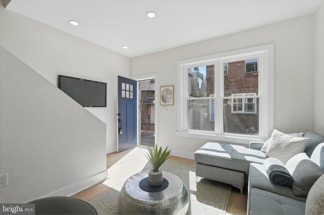 Foto del edificio - 2345 S Bancroft St