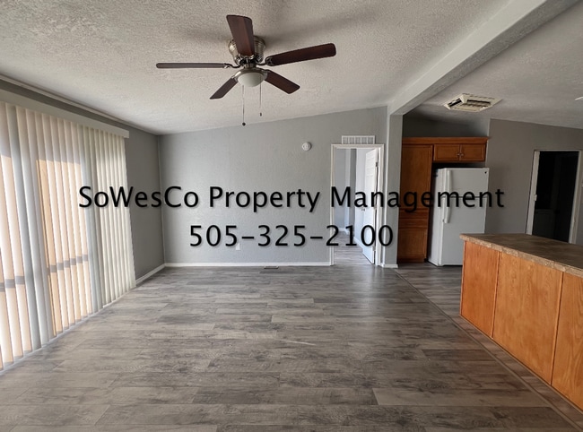 Building Photo - 3 Bedroom 2 Full Bath Home near Downtown