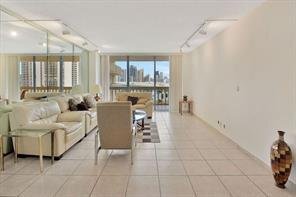 Foto del edificio - 19851 Turnberry Way, Aventura, FL 33180 - ...