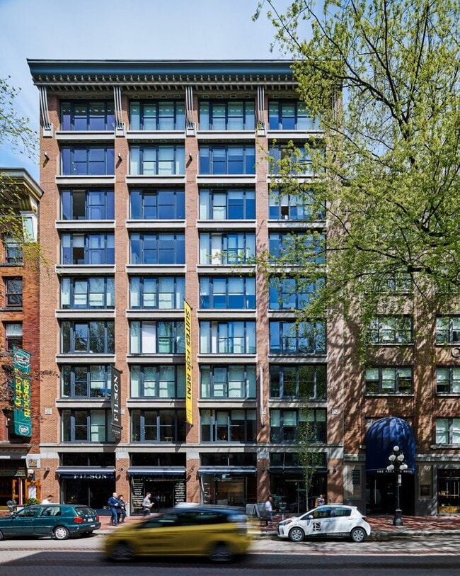 Building Photo - 33 Water Street