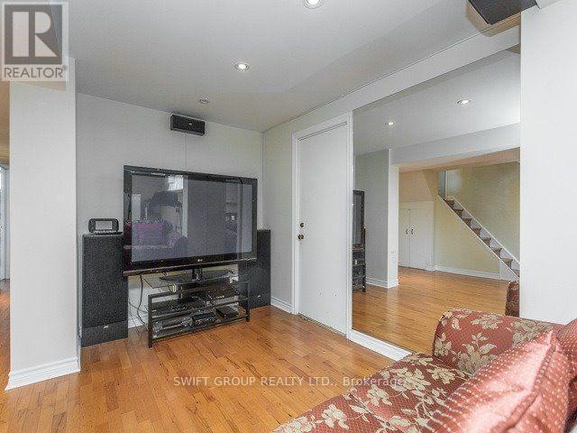 Building Photo - 80 Tansley Ave