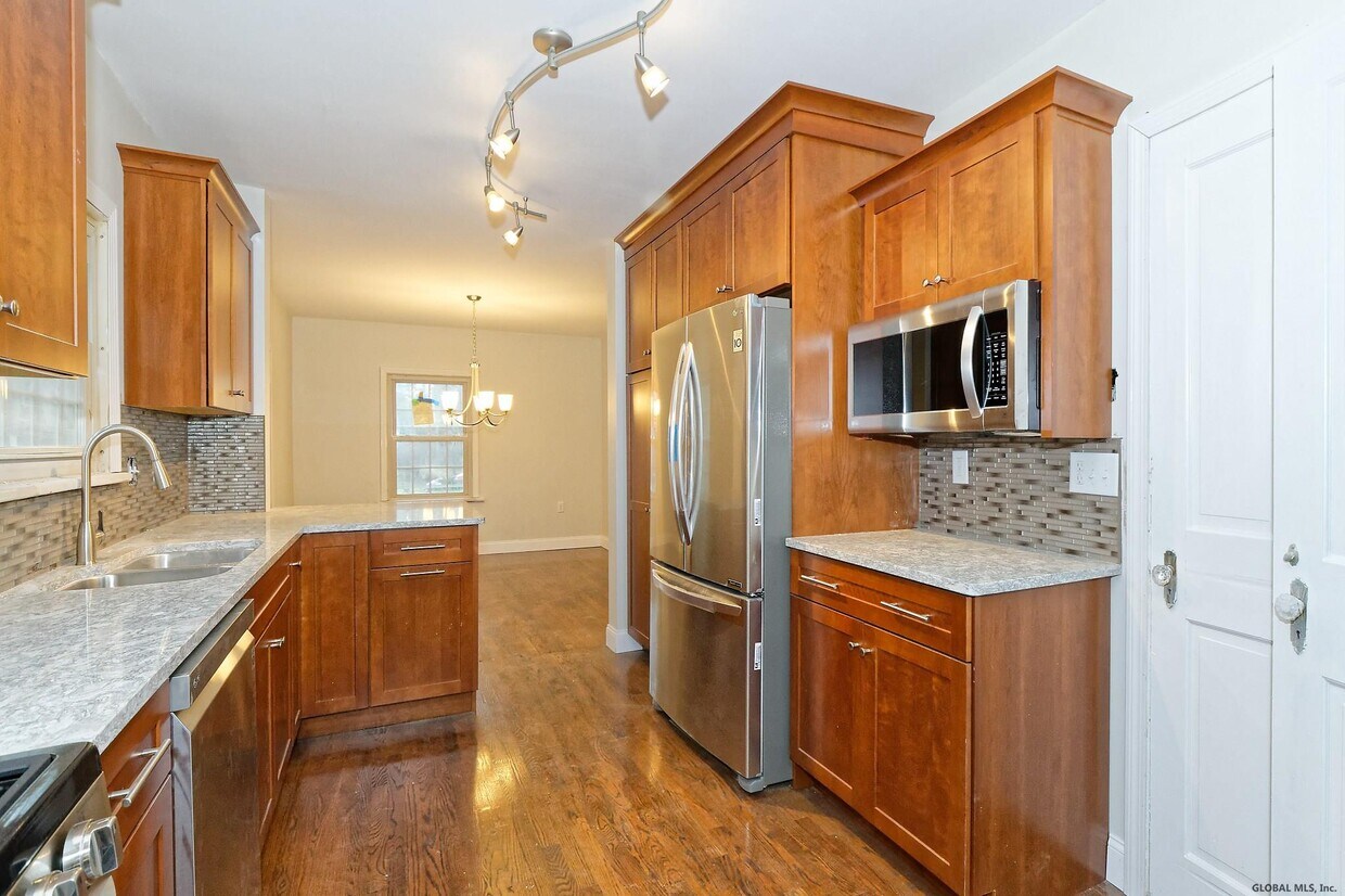 Foto principal - 1422 Regent St