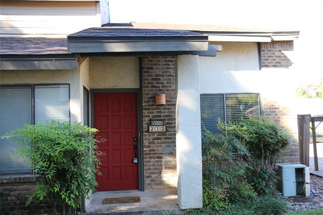 Primary Photo - 821 Dublin Dr