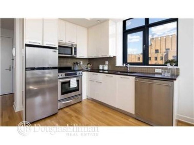 Foto del edificio - 29 Skillman Ave