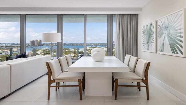 Foto del edificio - 3100 N Ocean Dr
